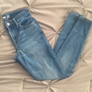 Old navy 24/7 sculpt jeans!!